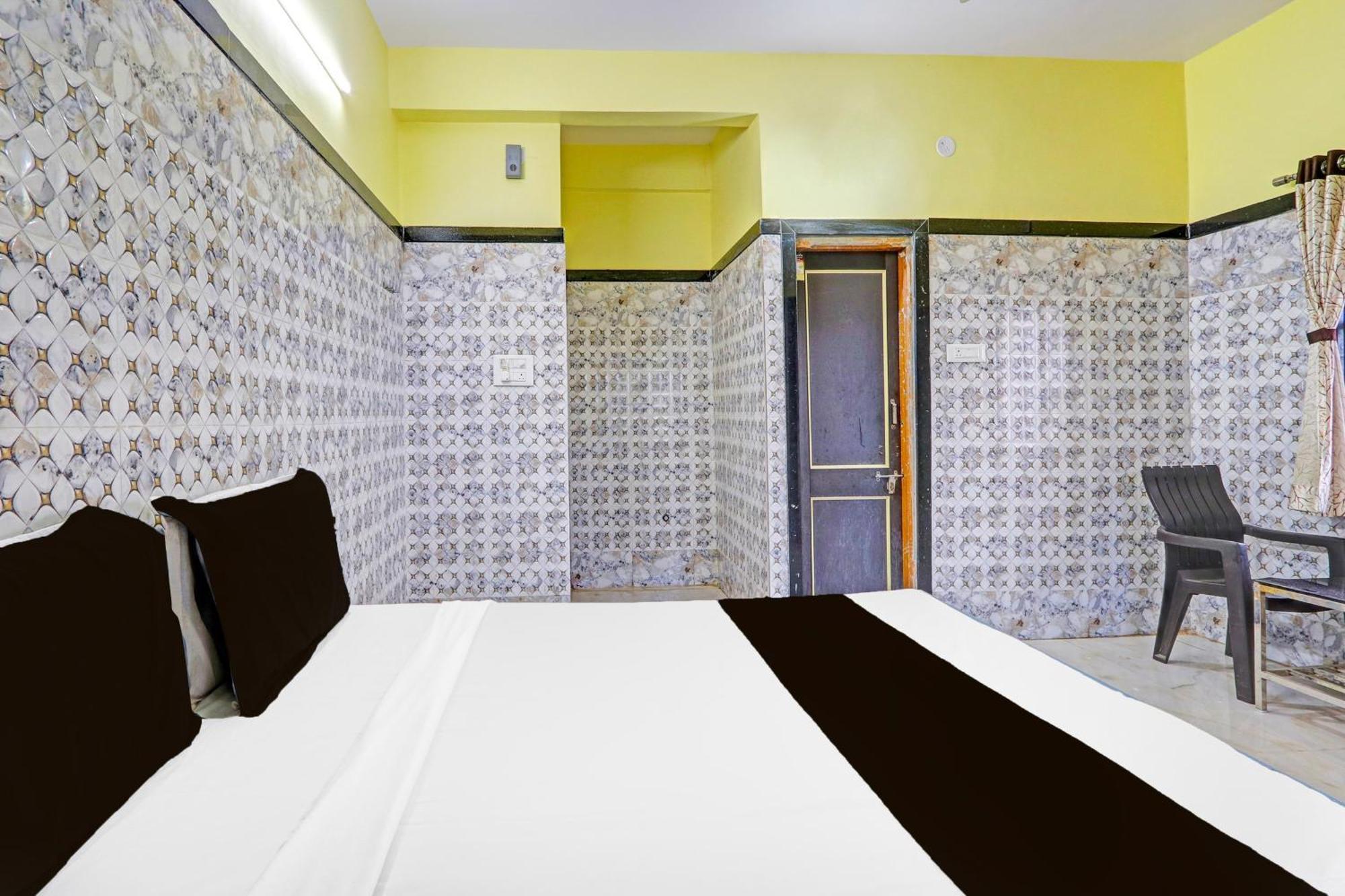 Hotel O Pankaj Hotel & Lodge Gangapur  المظهر الخارجي الصورة
