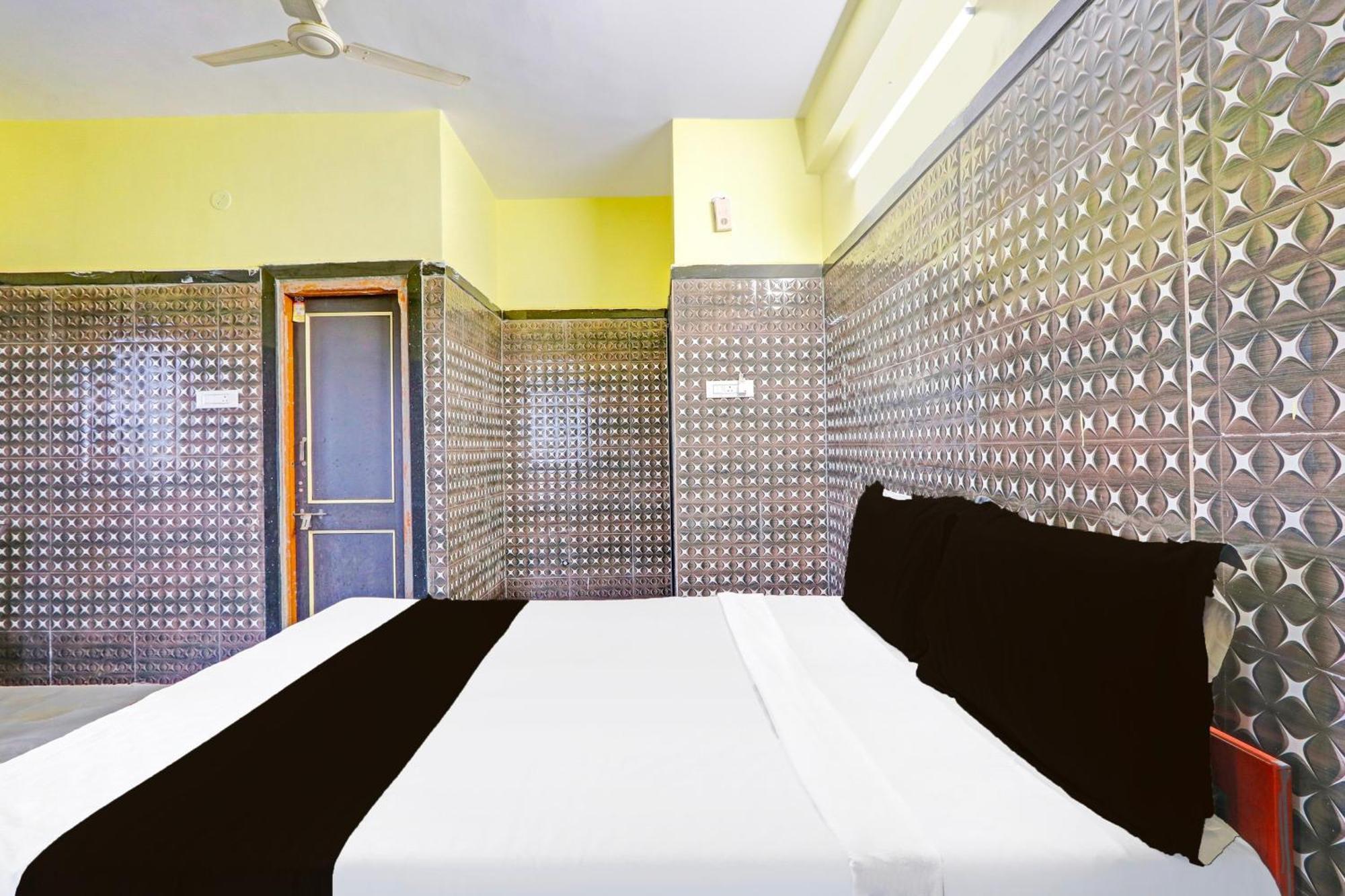 Hotel O Pankaj Hotel & Lodge Gangapur  المظهر الخارجي الصورة